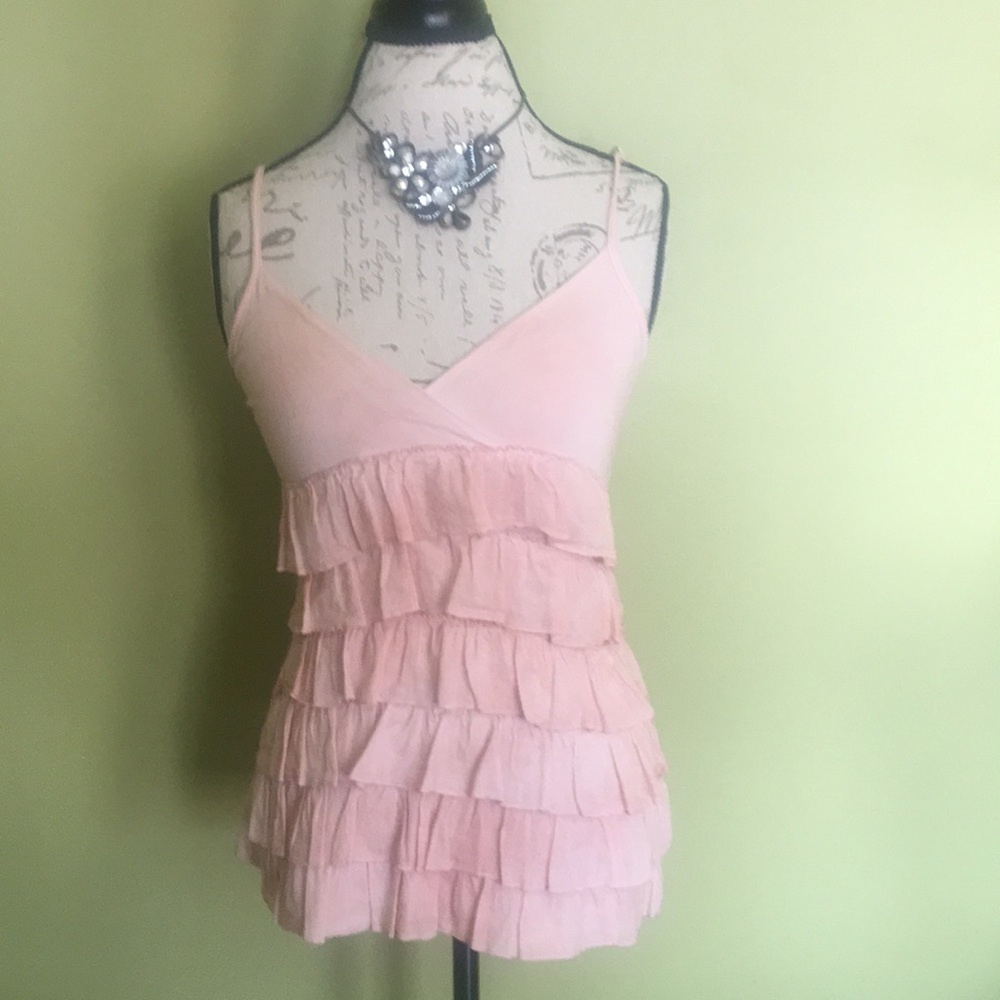 Light pink ruffled type dye tank
